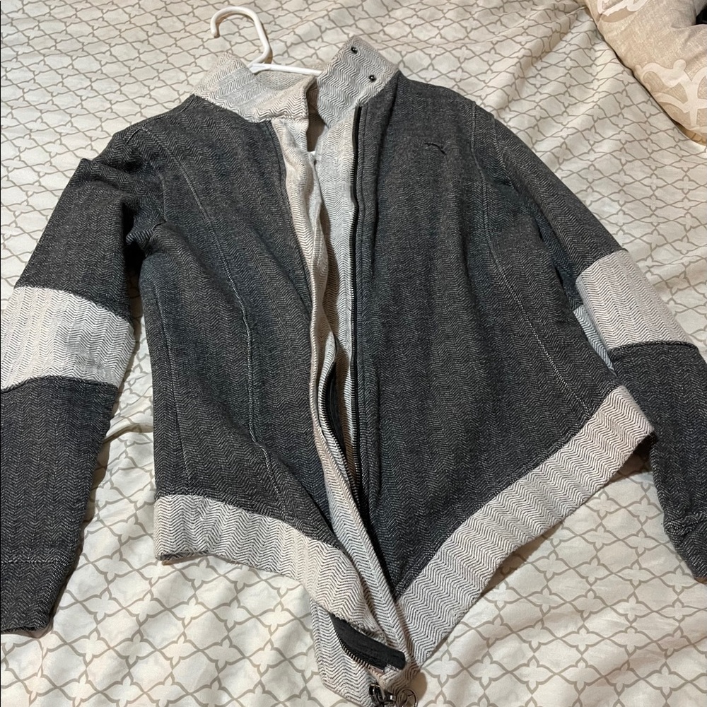 Puma sweater/Shirt